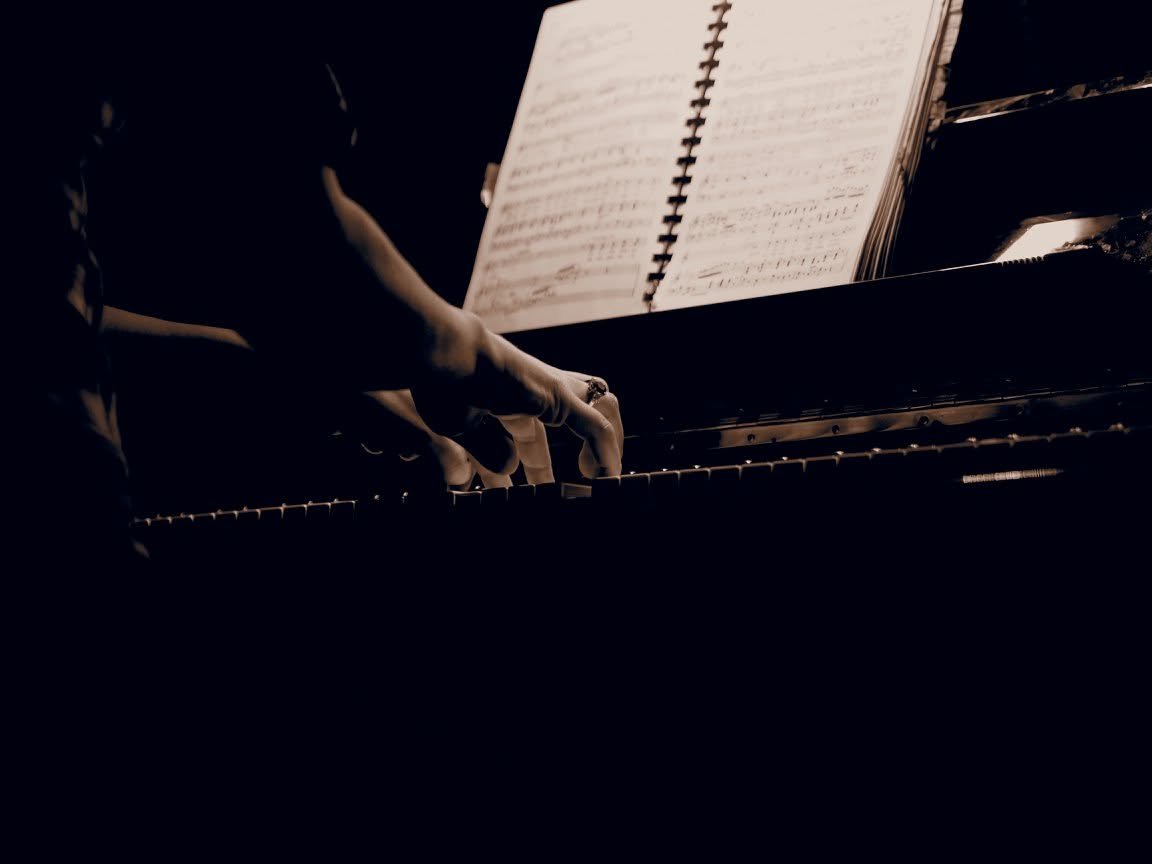 Bertille Monsellier – Cheffe d'orchestre & cheffe de chant